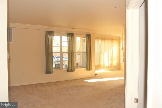 Building Photo - 611 Masterson Ct