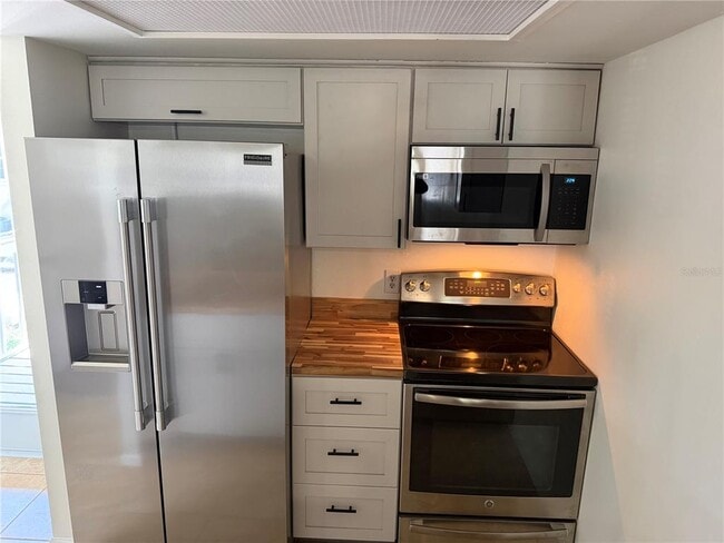 Building Photo - 4831 W McElroy Ave