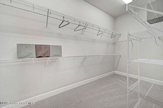 Building Photo - 2680 Avalonia Dr