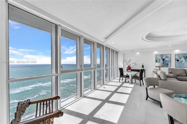 Building Photo - 16485 Collins Ave