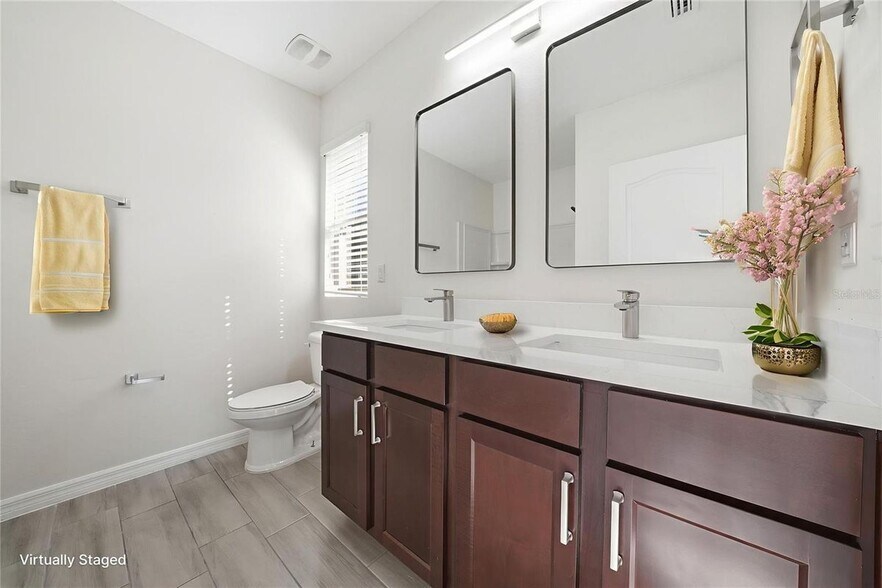 Building Photo - 547 Hartford Hts St