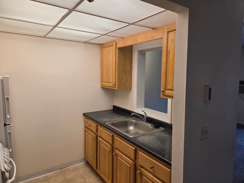 Building Photo - 50 Webster St