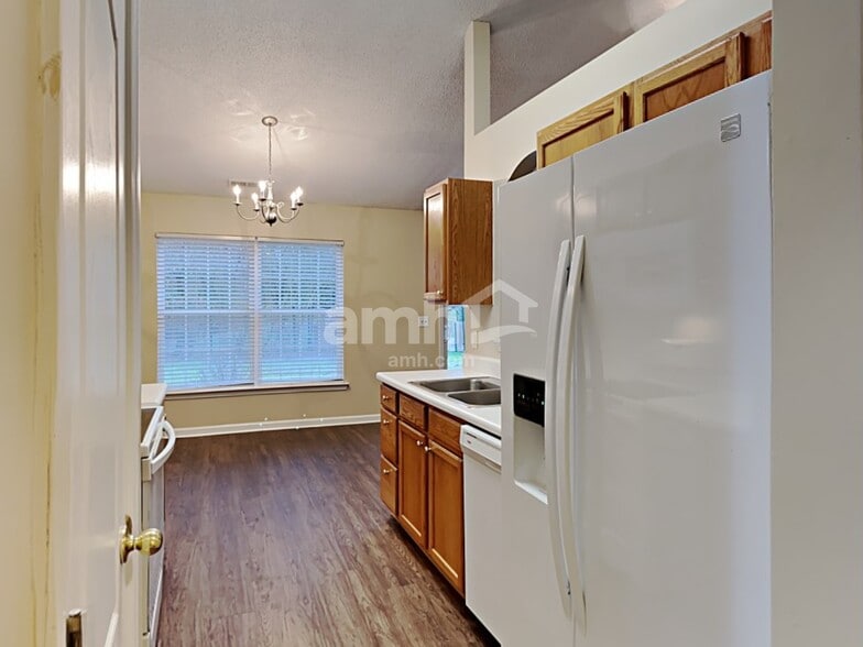 Building Photo - 5405 Orchard Pond Dr