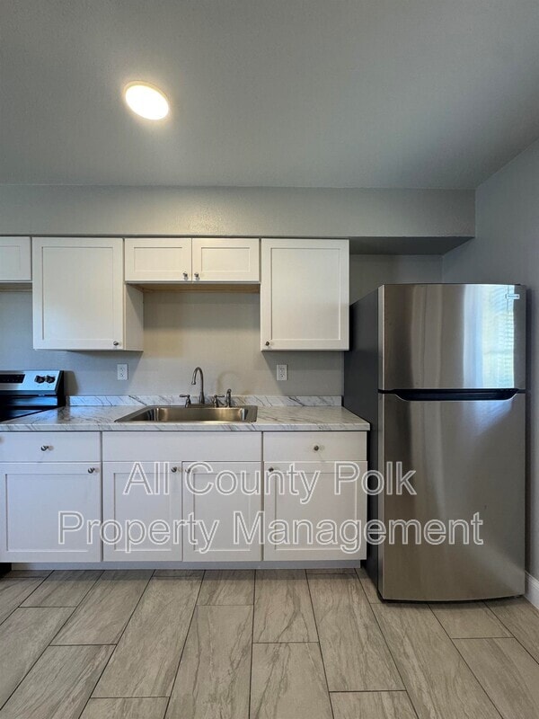 Building Photo - 411 S Cornelia Ave