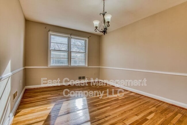 Building Photo - 6149 Dunroming Rd