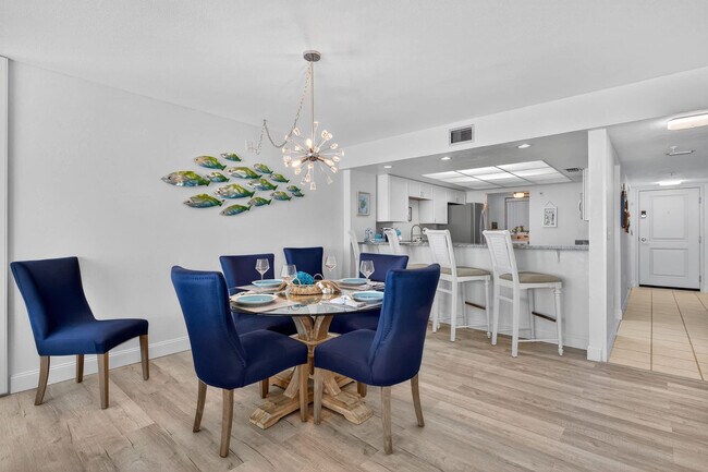 Building Photo - 3859 S Atlantic Ave