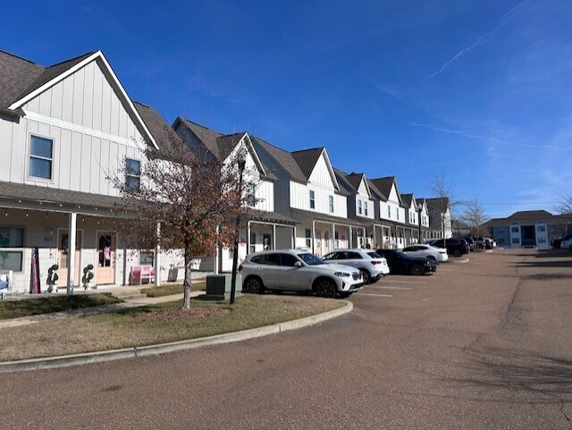 Building Photo - 200 Taylor Cottage Cv