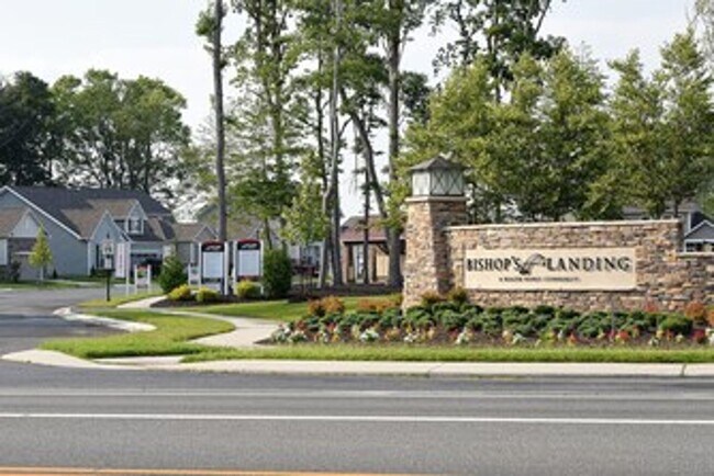Building Photo - Yearly Rental in Bishop’s Landing – Furnis...