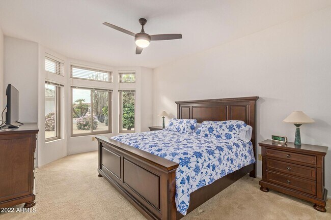 Building Photo - 14113 W Robertson Dr