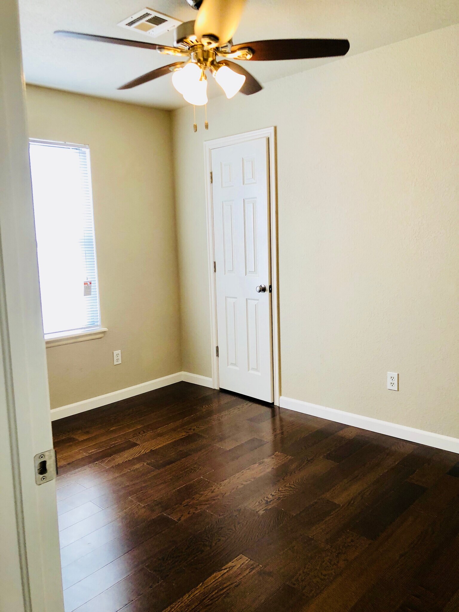 Bedroom - 5614 W 3rd St
