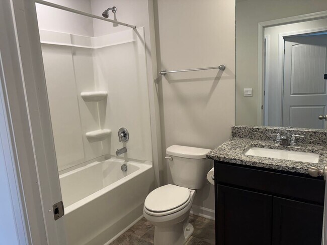 Building Photo - Great 3BR Home