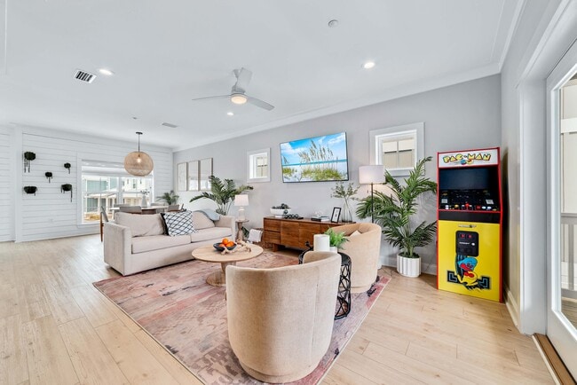 Building Photo - Orange Beach