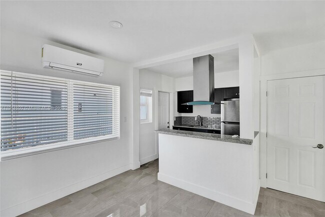 Building Photo - 7115 Rue Granville