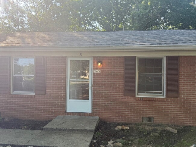 Building Photo - Two bed one bath property in Madison Heigh...
