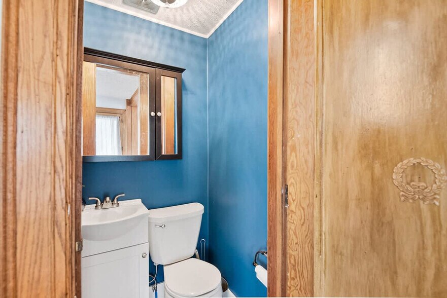 Building Photo - 103 Marquette Ave