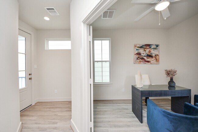Building Photo - 5218 Burress Springs Ln