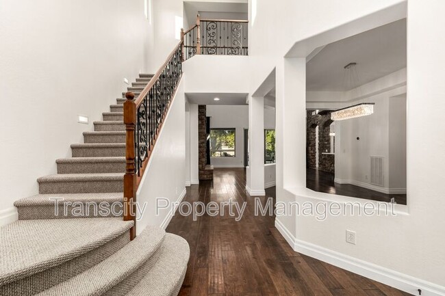 Building Photo - 1636 E Sattoo Way