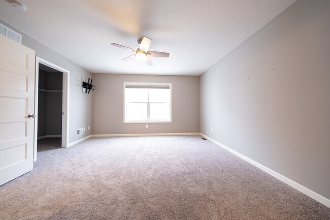 Building Photo - 20817 Guthrie Dr