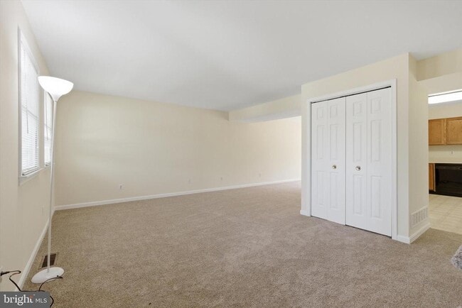 Building Photo - 9530 Hallhurst Rd