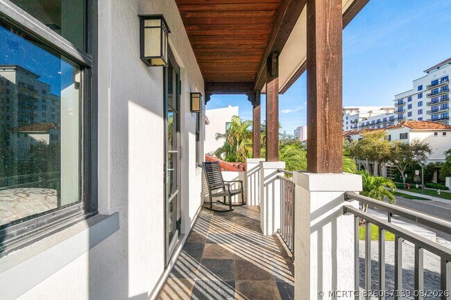 Building Photo - 351 E Boca Raton Rd