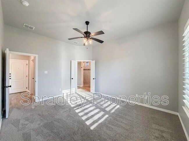 Building Photo - 6125 Modena Dr