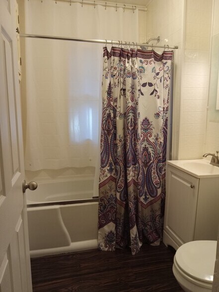 Building Photo - 5316 Highland Ave