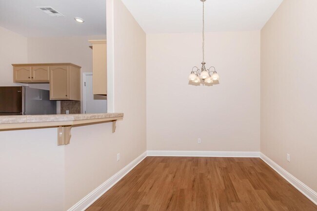 Building Photo - 625 Jasmine Parke Dr