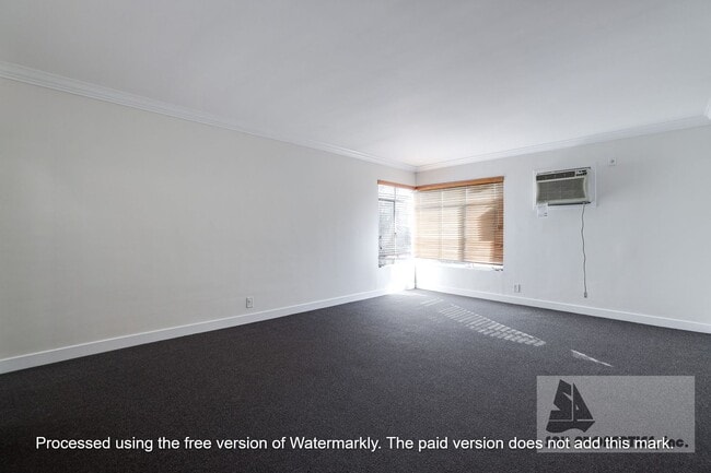 Building Photo - Gorgeous Remodeled Condo in Bixby Knolls