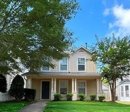 Building Photo - 7888 The Lakes Point