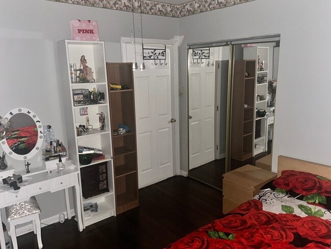 Building Photo - 3752 W Giddings St