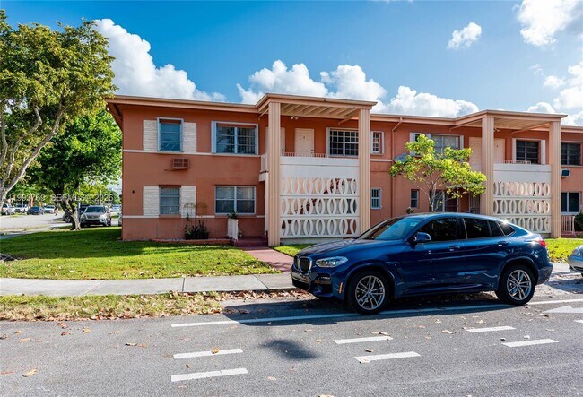 Building Photo - 3671 SW 11th St