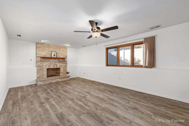 Building Photo - 8508 S Oketo Ave