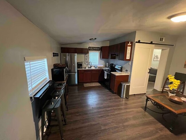 Building Photo - 2991 NW 31st Ave