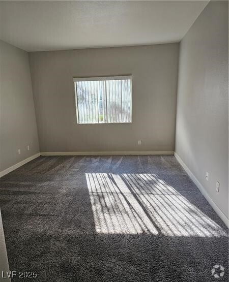 Building Photo - 10553 Pine Pointe Ave