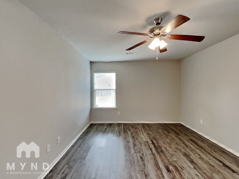 Building Photo - 90 Cedar Creek Cove