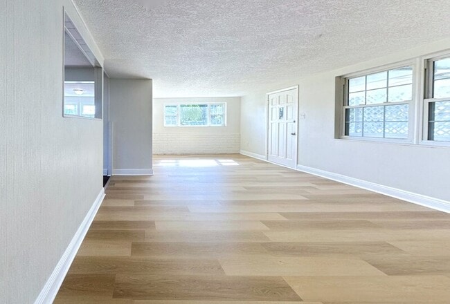Building Photo - 5506 Staley Dr