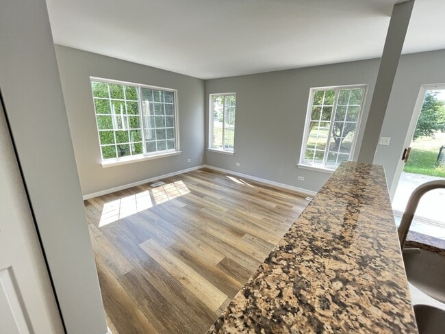Building Photo - 4624 Courtney Dr