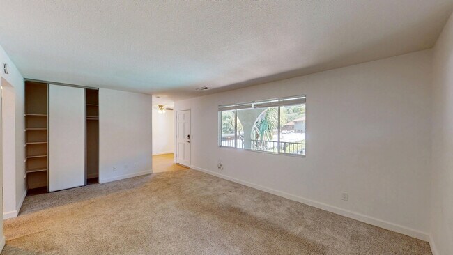 Building Photo - 18215 Happy Ln