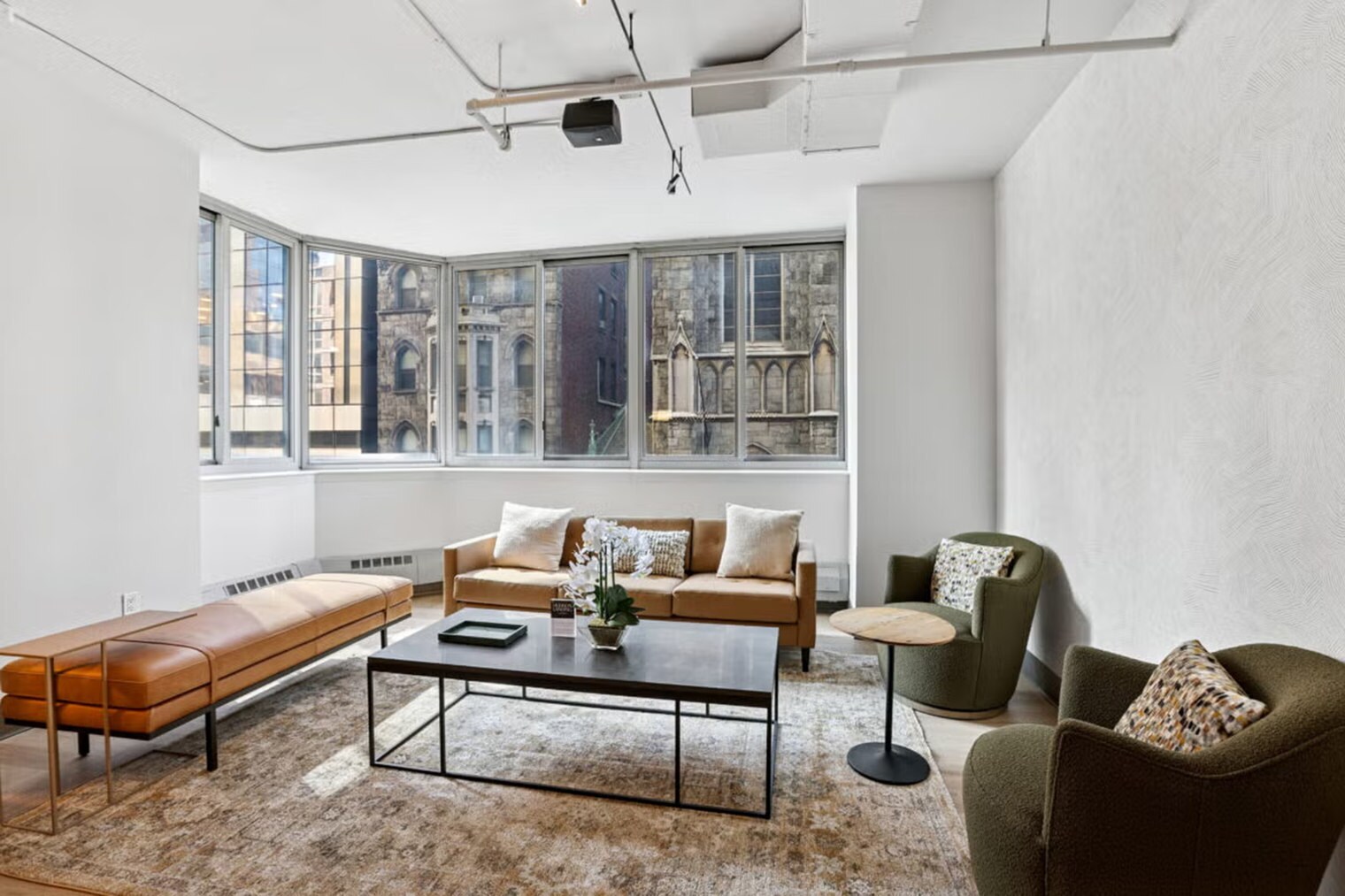 Building Photo - 561 10th Ave