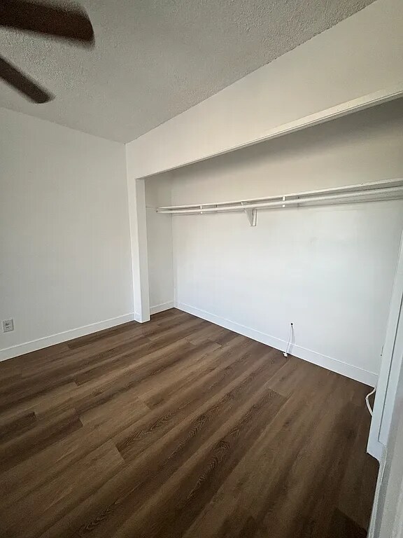 Building Photo - 9361 Cellini Ave