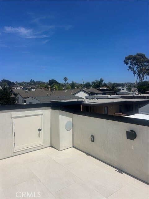 Building Photo - 612 Begonia Ave