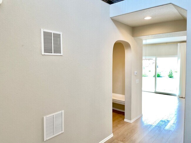 Building Photo - Built in 2021- Stunning 5 Bedroom 4 bath H...
