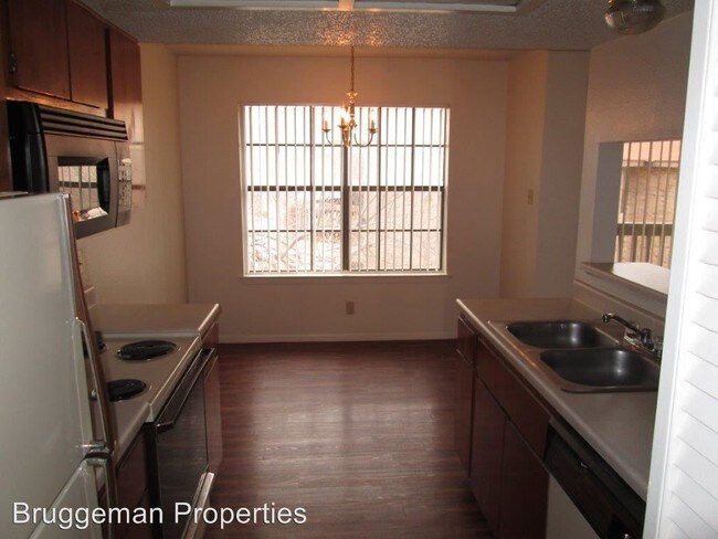 Building Photo - 101 S Twin Creek Dr