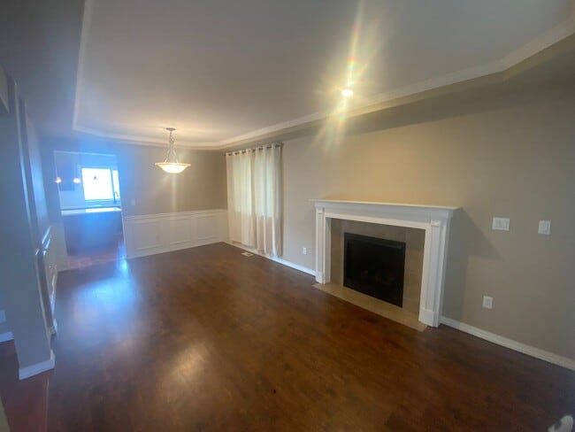 Building Photo - Beautiful Spanaway Home! Apply Today