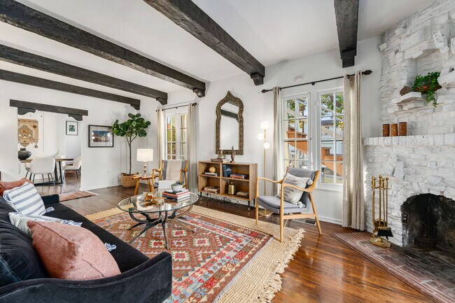 Building Photo - 3188 Atwater Ave