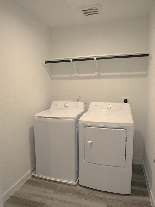 Building Photo - 2807 Glengary River Wy