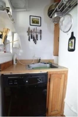 Building Photo - 46 Revere St