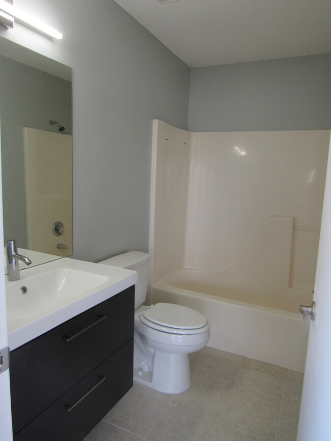Building Photo - 610 Orange Blossom Dr