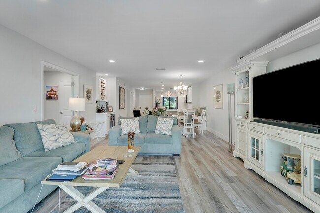 Building Photo - 20 Southport Ln