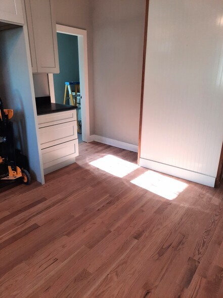 Building Photo - 30 Cherry St